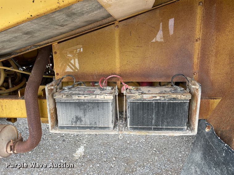 image for item DJ5060 2001 Rosco SPRHH  chip spreader