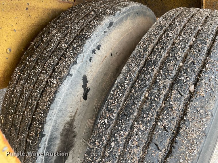 image for item DJ5060 2001 Rosco SPRHH  chip spreader