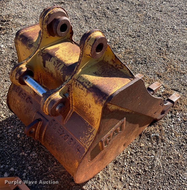 image for item DJ5070 Caterpillar 30" W excavator bucket