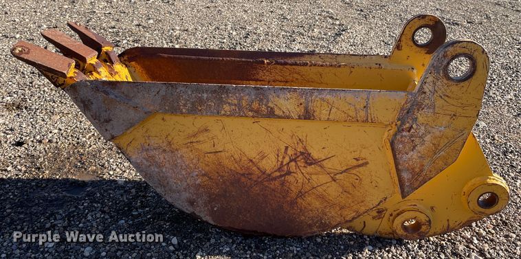 image for item DJ5071 Case 12" W backhoe bucket