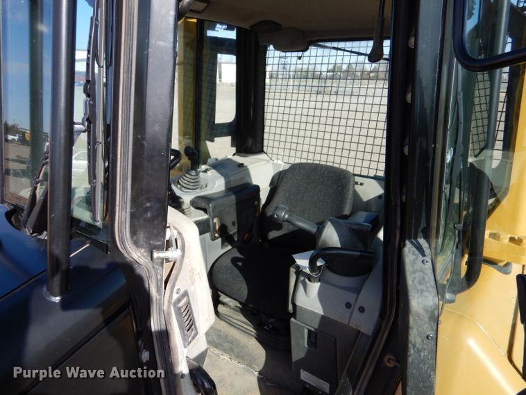 image for item DJ7592 2012 Caterpillar D6N XL  dozer