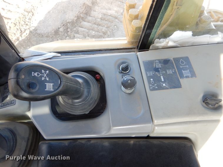 image for item DJ7592 2012 Caterpillar D6N XL  dozer