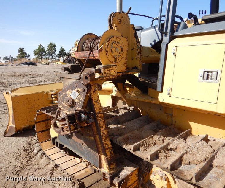 image for item DJ7593 2006 John Deere 700J LGP  pipelayer