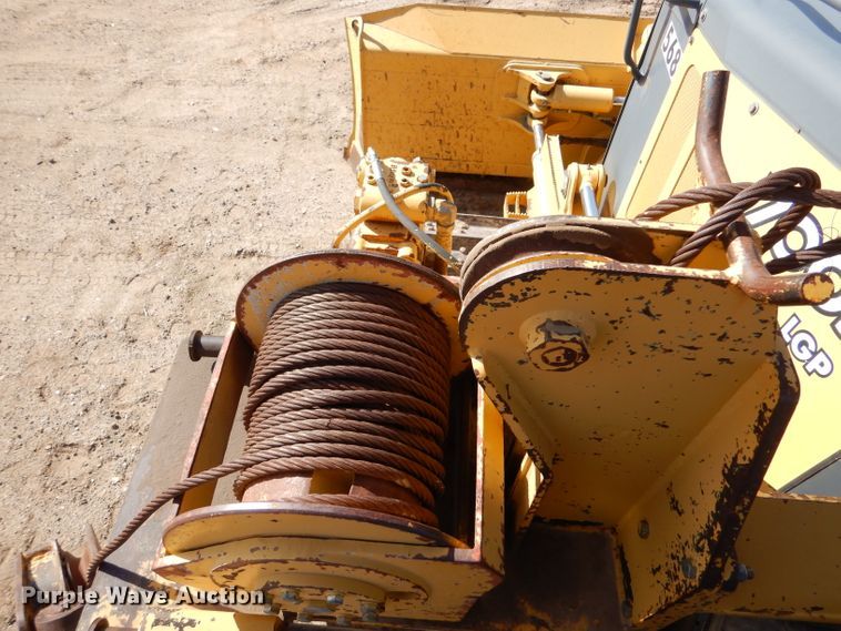 image for item DJ7593 2006 John Deere 700J LGP  pipelayer