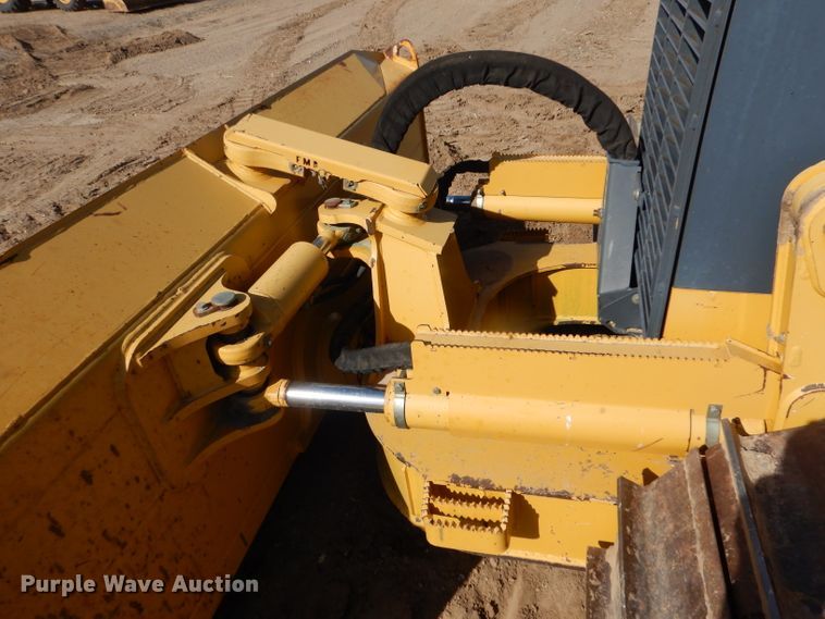 image for item DJ7593 2006 John Deere 700J LGP  pipelayer