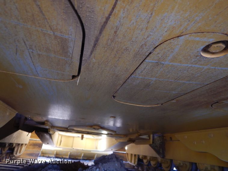 image for item DJ7593 2006 John Deere 700J LGP  pipelayer