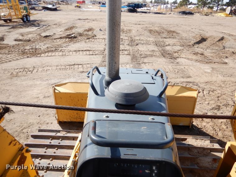 image for item DJ7593 2006 John Deere 700J LGP  pipelayer