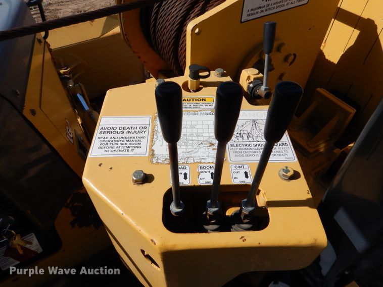 image for item DJ7593 2006 John Deere 700J LGP  pipelayer