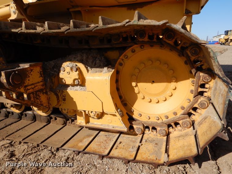 image for item DJ7593 2006 John Deere 700J LGP  pipelayer