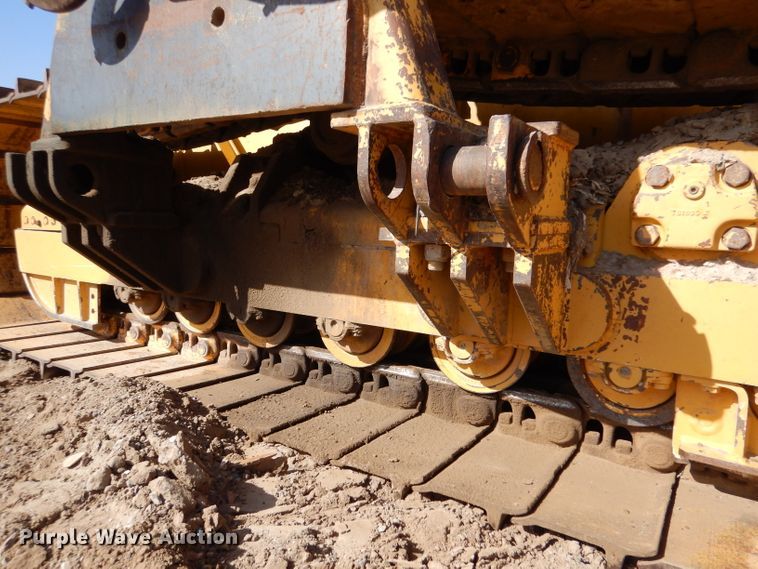 image for item DJ7593 2006 John Deere 700J LGP  pipelayer