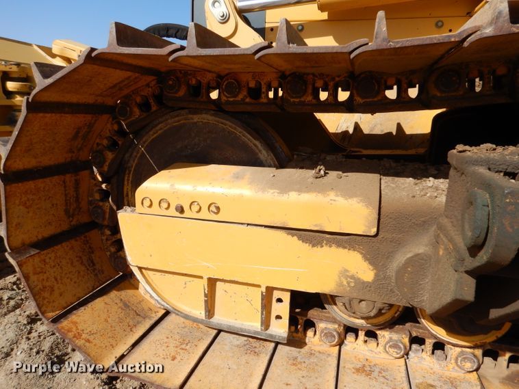 image for item DJ7593 2006 John Deere 700J LGP  pipelayer