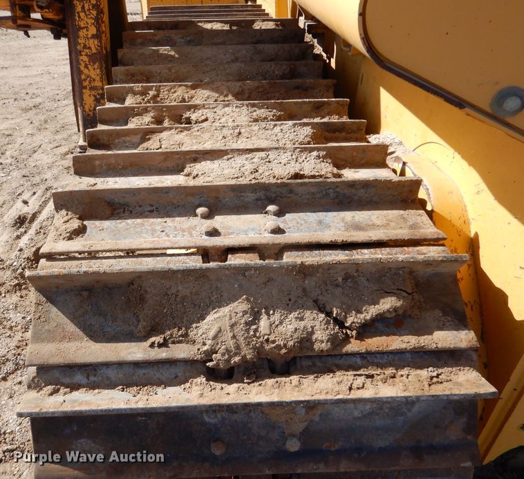 image for item DJ7593 2006 John Deere 700J LGP  pipelayer