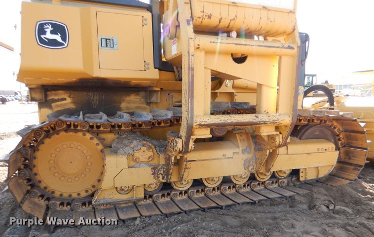 image for item DJ7593 2006 John Deere 700J LGP  pipelayer
