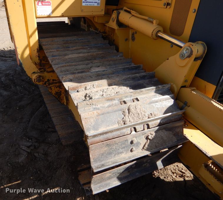 image for item DJ7593 2006 John Deere 700J LGP  pipelayer