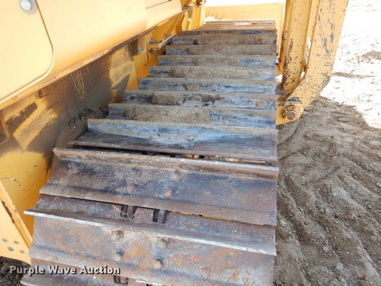 image for item DJ7593 2006 John Deere 700J LGP  pipelayer