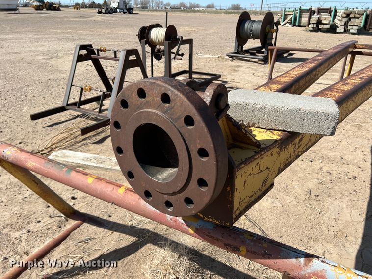 image for item DJ7593 2006 John Deere 700J LGP  pipelayer