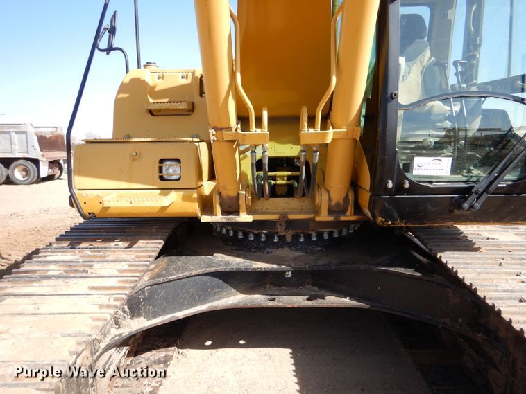 image for item DJ7594 2005 Caterpillar 325CL  excavator
