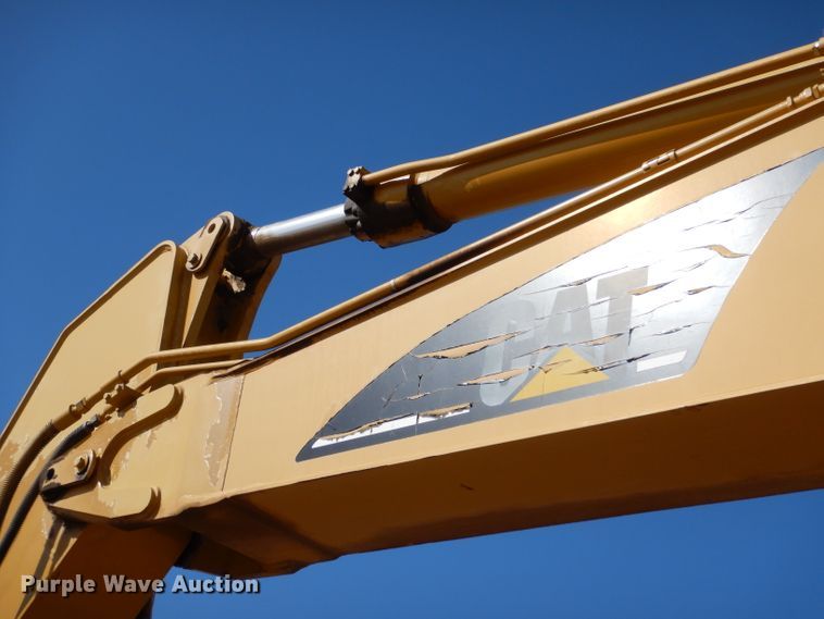 image for item DJ7594 2005 Caterpillar 325CL  excavator