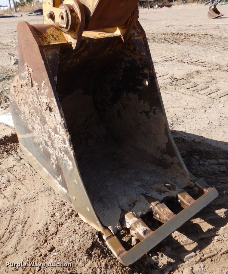 image for item DJ7594 2005 Caterpillar 325CL  excavator