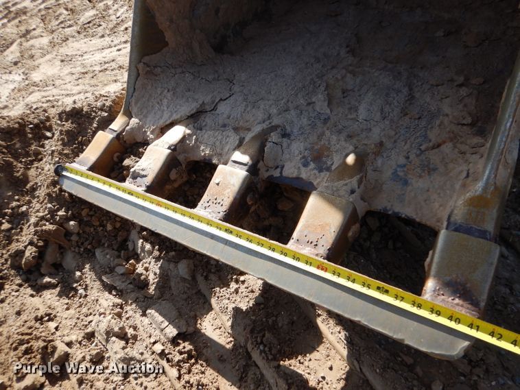 image for item DJ7594 2005 Caterpillar 325CL  excavator