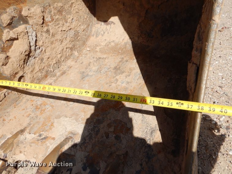 image for item DJ7594 2005 Caterpillar 325CL  excavator