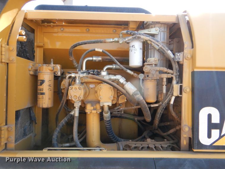 image for item DJ7594 2005 Caterpillar 325CL  excavator