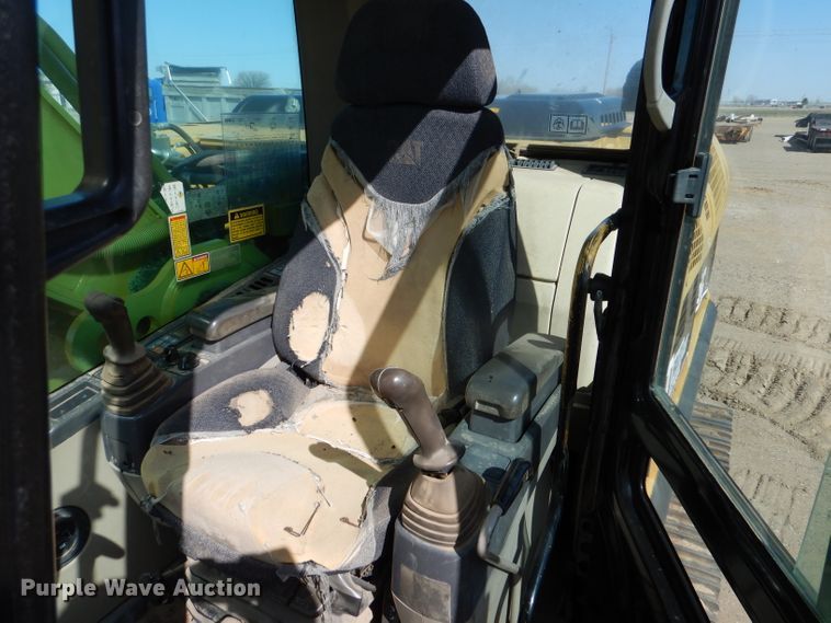 image for item DJ7594 2005 Caterpillar 325CL  excavator