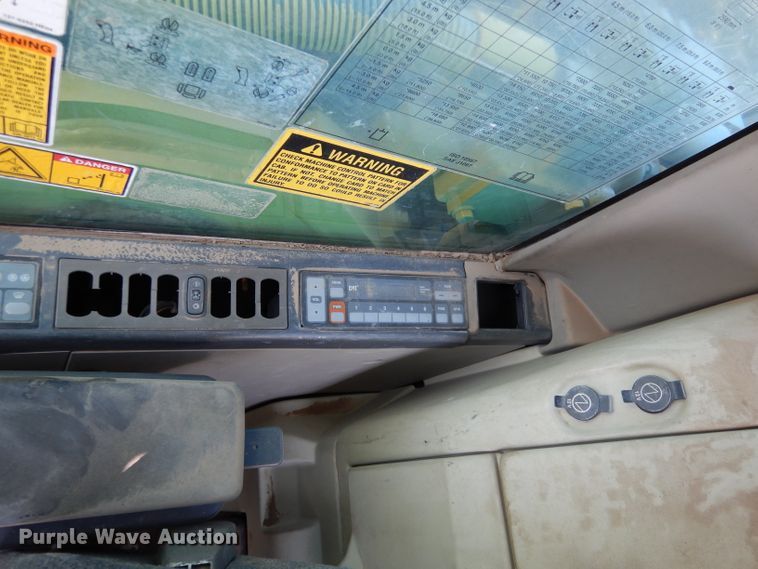 image for item DJ7594 2005 Caterpillar 325CL  excavator