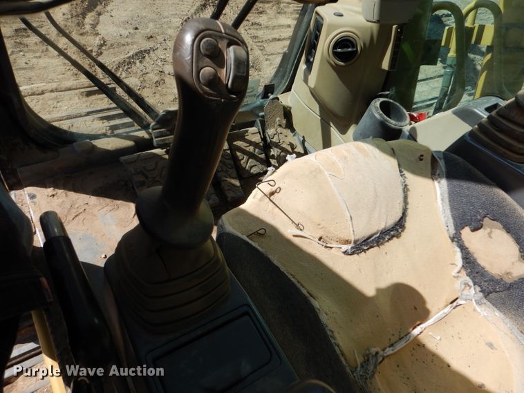 image for item DJ7594 2005 Caterpillar 325CL  excavator