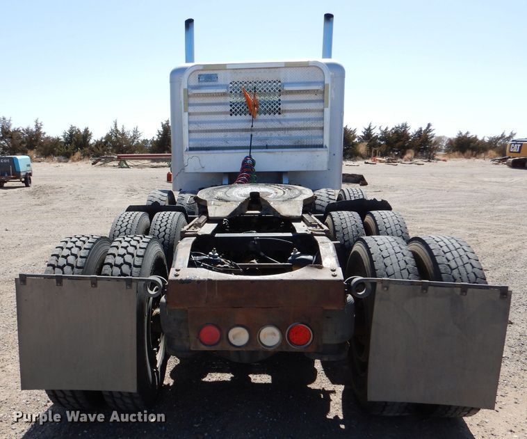 image for item DJ7595 2006 Peterbilt 379  semi truck