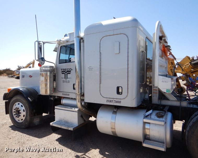 image for item DJ7595 2006 Peterbilt 379  semi truck