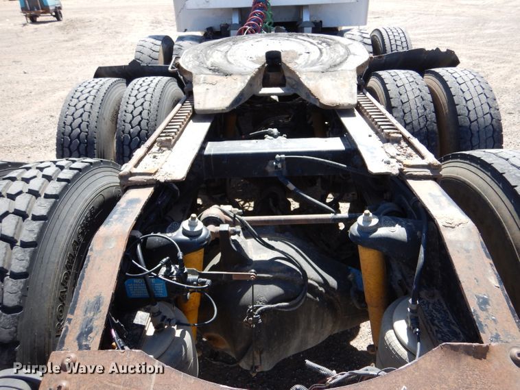 image for item DJ7595 2006 Peterbilt 379  semi truck