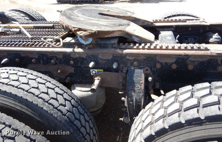 image for item DJ7595 2006 Peterbilt 379  semi truck