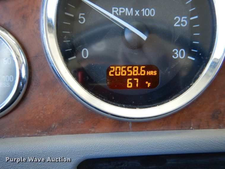 image for item DJ7595 2006 Peterbilt 379  semi truck