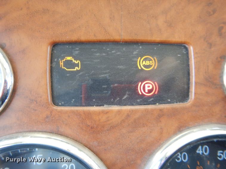 image for item DJ7595 2006 Peterbilt 379  semi truck