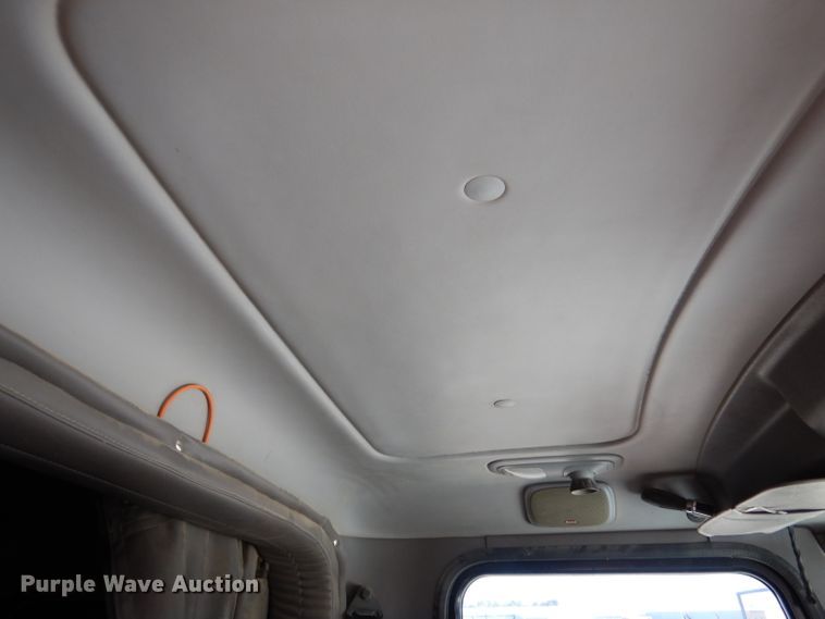 image for item DJ7595 2006 Peterbilt 379  semi truck