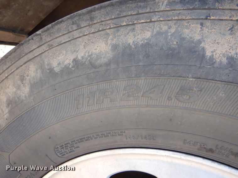 image for item DJ7595 2006 Peterbilt 379  semi truck