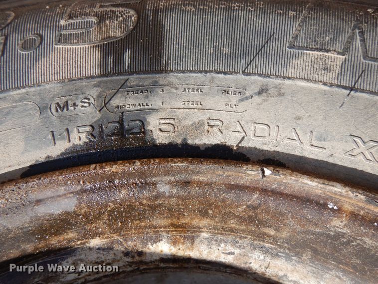 image for item DJ7595 2006 Peterbilt 379  semi truck