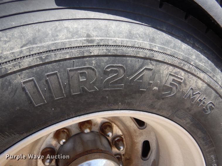 image for item DJ7595 2006 Peterbilt 379  semi truck