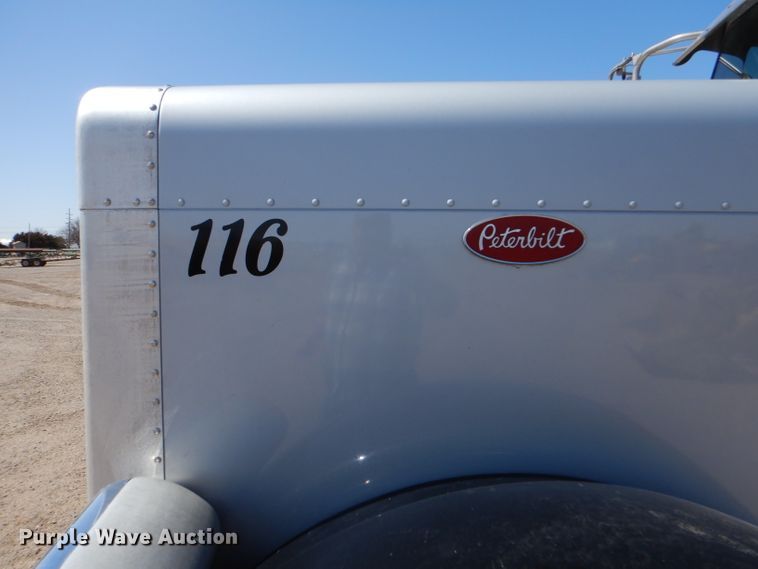 image for item DJ7595 2006 Peterbilt 379  semi truck