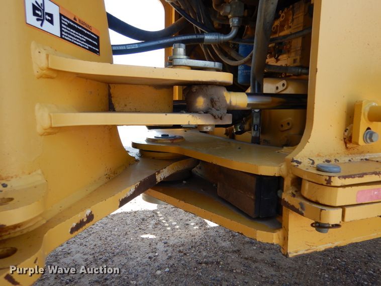 image for item DJ7597 2007 John Deere 624J  wheel loader