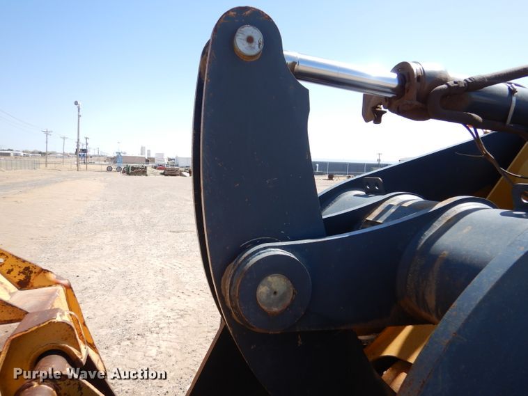 image for item DJ7597 2007 John Deere 624J  wheel loader