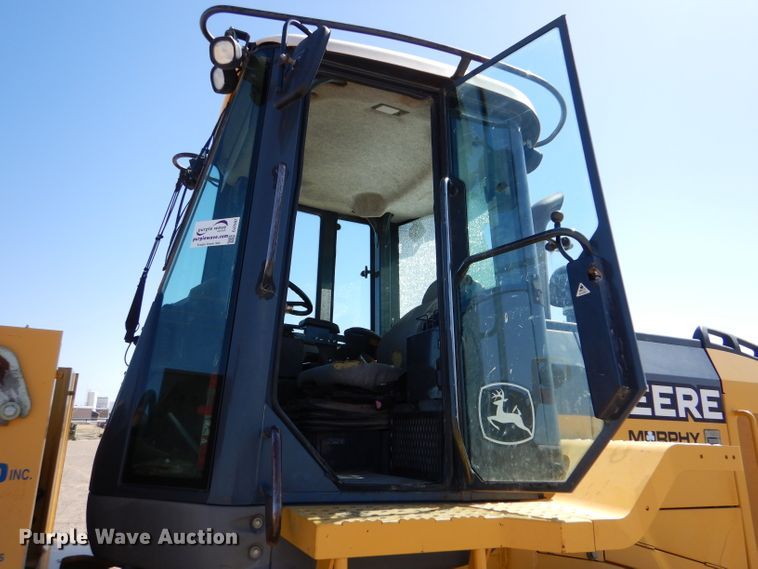 image for item DJ7597 2007 John Deere 624J  wheel loader