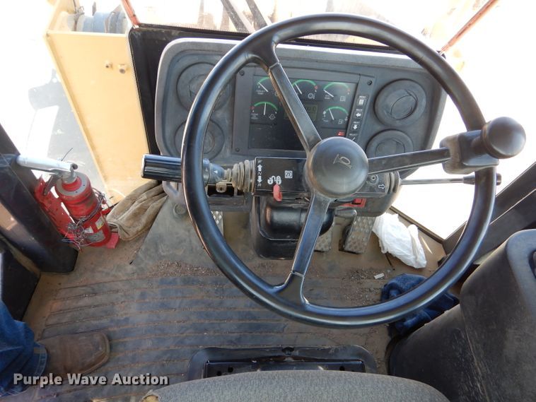 image for item DJ7597 2007 John Deere 624J  wheel loader