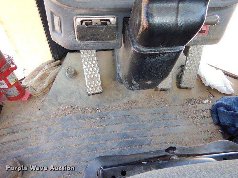 image for item DJ7597 2007 John Deere 624J  wheel loader