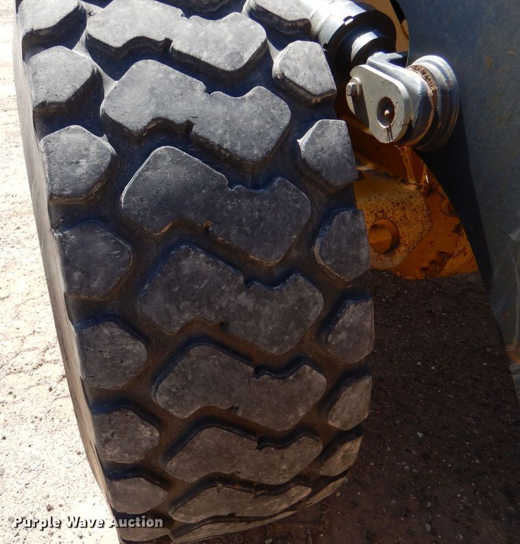 image for item DJ7597 2007 John Deere 624J  wheel loader