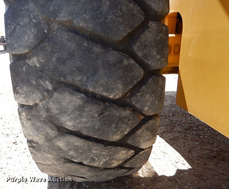 image for item DJ7597 2007 John Deere 624J  wheel loader