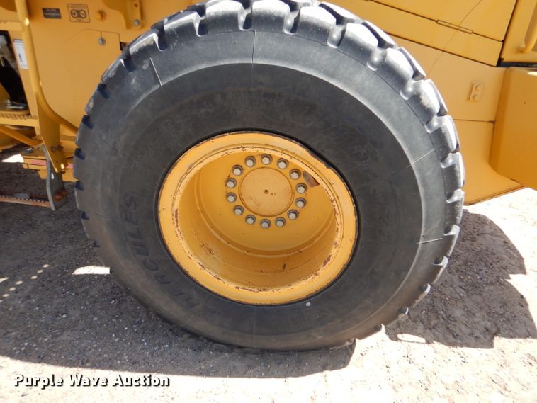 image for item DJ7597 2007 John Deere 624J  wheel loader
