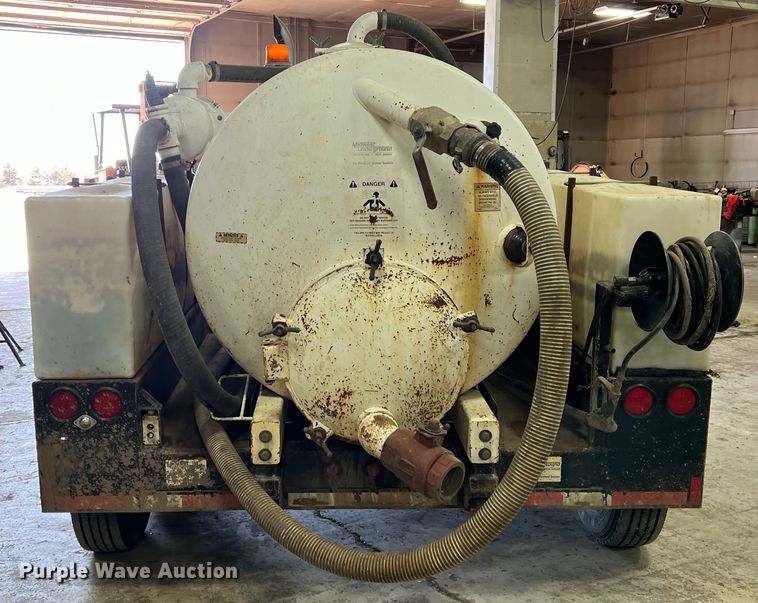 image for item DJ7614 2010 Vac Star VS-800 DT  vacuum excavator