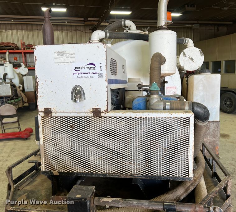 image for item DJ7614 2010 Vac Star VS-800 DT  vacuum excavator